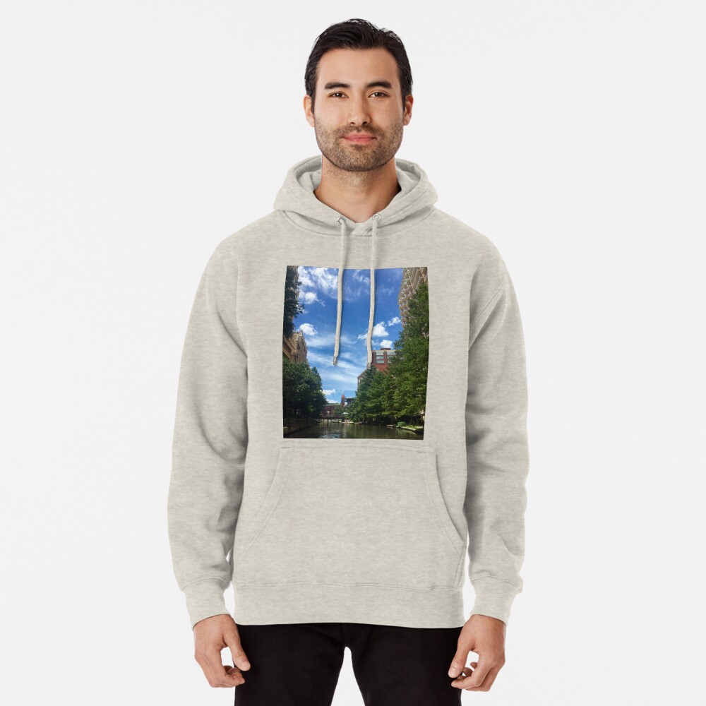 River walk Pullover Hoodie