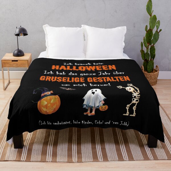 Artikelvorschau, Halloween -genug gruselige Gestalten um mich herum entworfen und verkauft von Shirt-Designs.