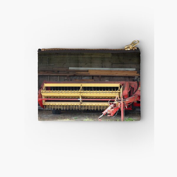 Artikelvorschau, Old Farm Machinery entworfen und verkauft von Carolyn Ricks.