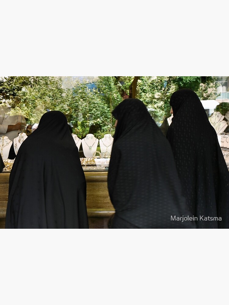 Chahar Bagh - admiring the gold by marjoleink