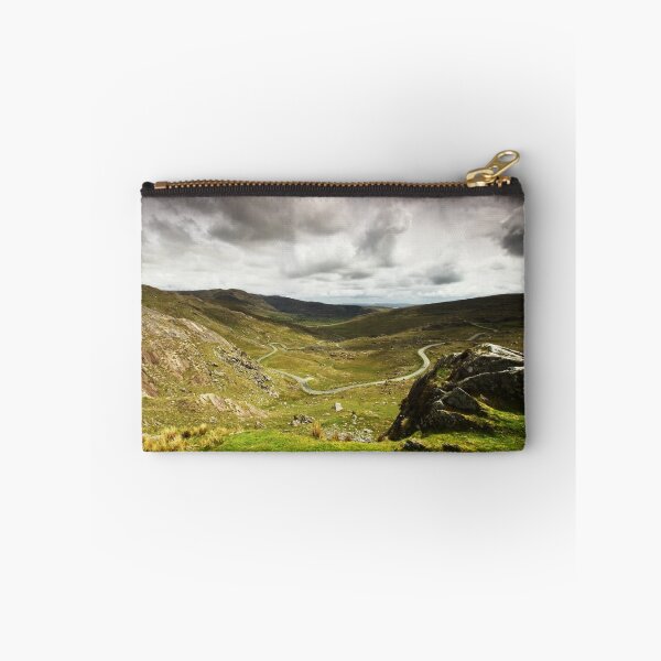 Artikelvorschau, auf der Beara-Halbinsel in Irland, als die Wolken hereinrollten. entworfen und verkauft von Adam Webb.