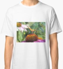Butterfly eating Classic T-Shirt