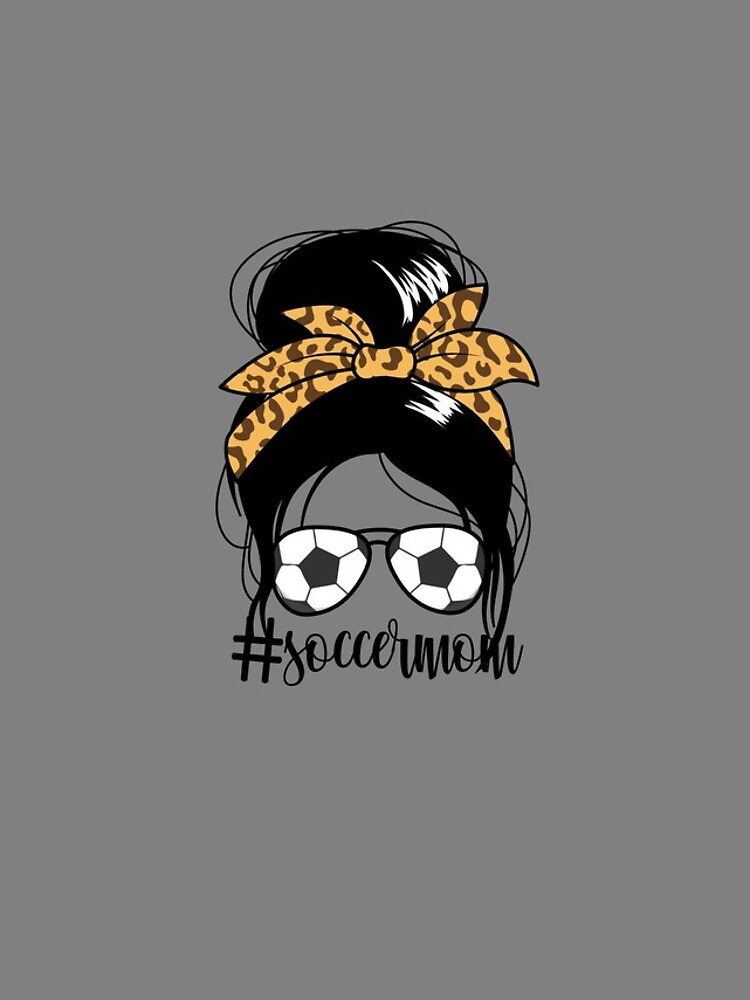 Aperçu 4 sur 4. Coque iPhone avec l'œuvre #Soccermom Messy Bun Mom Women's Soccer Player Mom Gear créée et vendue par DynamicDesign.