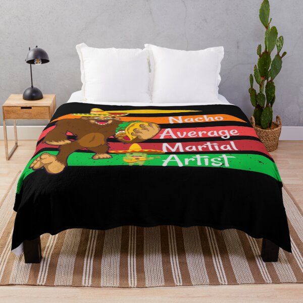 Artikelvorschau, Retro Bigfoot Nacho durchschnittlicher Kampfkünstler - lustige Kampfkünste entworfen und verkauft von Designs Of all kinds.