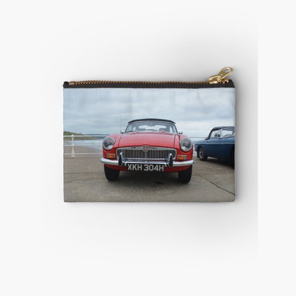 Aperçu de l'œuvre MGB rouge créée et vendue par Malcolm Snook.
