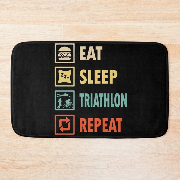 Artikelvorschau, Essen Schlaf Triathlon wiederholen entworfen und verkauft von thanhmaidesign.