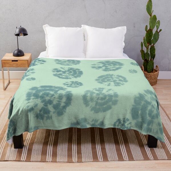 Item preview, Círculos Tie Dye en Glacier Lake Blue sobre fondo verde claro designed and sold by nabeArtist.