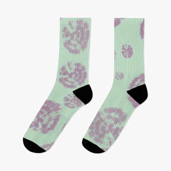 Item preview, Tie Dye Círculos en Dahlia Violett sobre fondo verde claro designed and sold by nabeArtist.