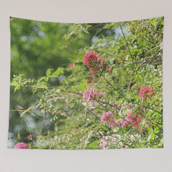 Item preview, red valerian flowers designed and sold by Bethan Rose Studio.