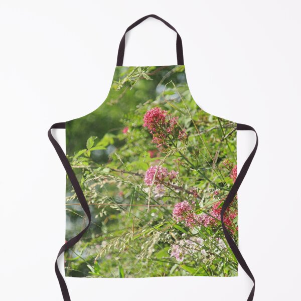 Item preview, red valerian flowers designed and sold by Bethan Rose Studio.