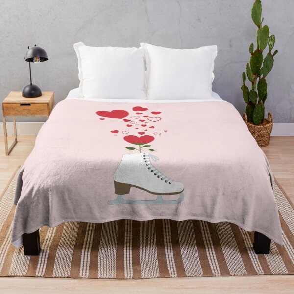 Vista previa del artículo con la obra «Bota de patinaje artístico con rosa en forma de corazón», diseñado y vendido por TripleTriple.