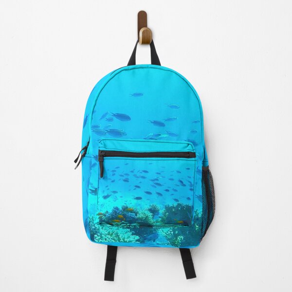 Artikelvorschau, Tropische Fische schwimmen unter Wasser im blauen Ozean entworfen und verkauft von Kate-P-.