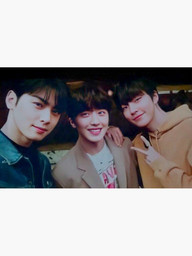 Friends trio True beauty Yeoshinganim Han Seojun Lee Suho Hwang in yeop Cha Eun Woo Poster