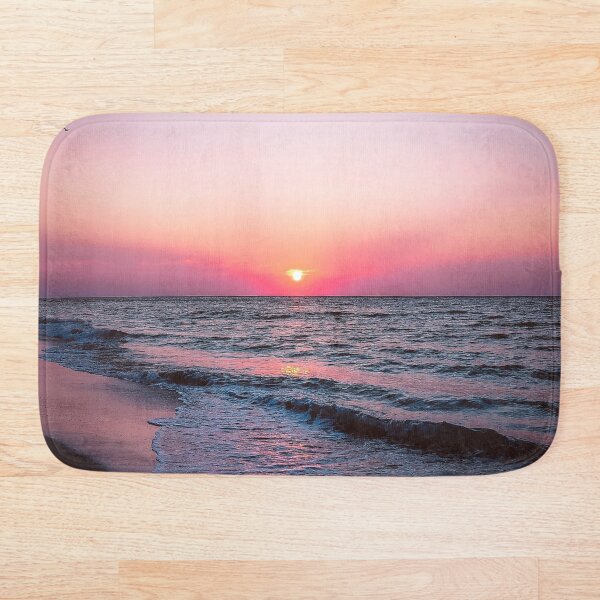 Aperçu de l'œuvre Plage avec coucher de soleil rose créée et vendue par Vansh Arora.