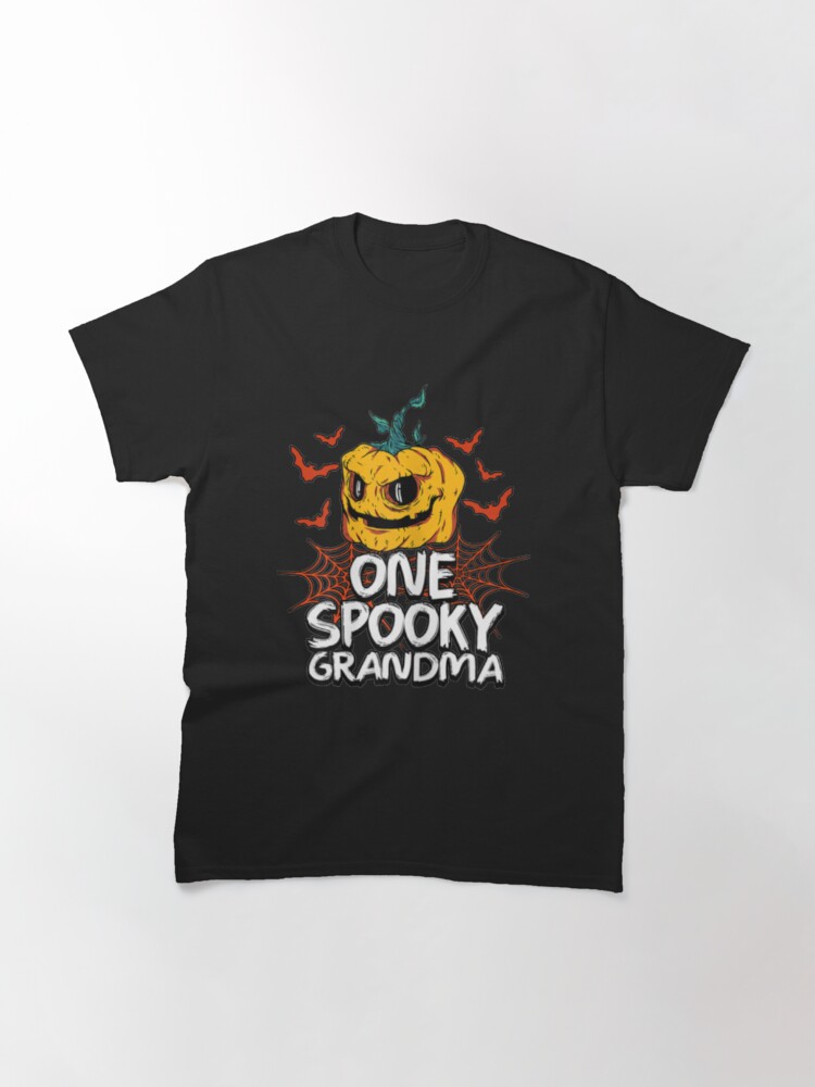 Discover One Spooky Grandma Halloween Holiday Scary Pumpkin T-Shirt