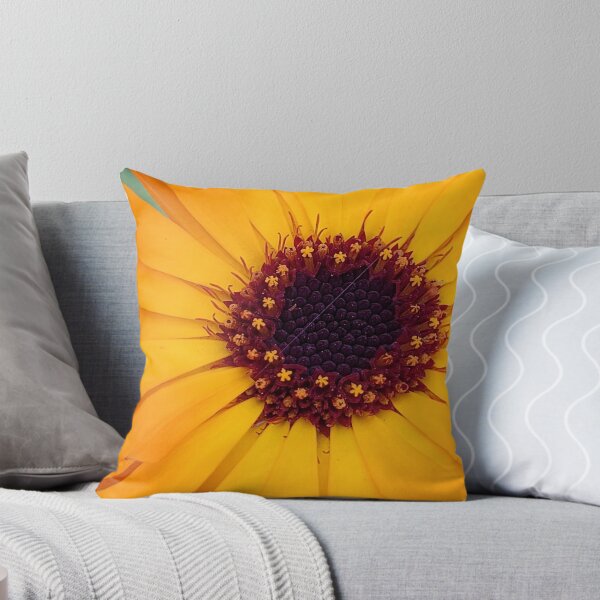 Artikelvorschau, Ringelblumenblume entworfen und verkauft von Bethan Rose Studio.