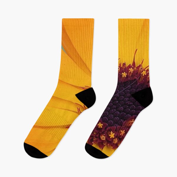 Item preview, calendula flower designed and sold by Bethan Rose Studio.