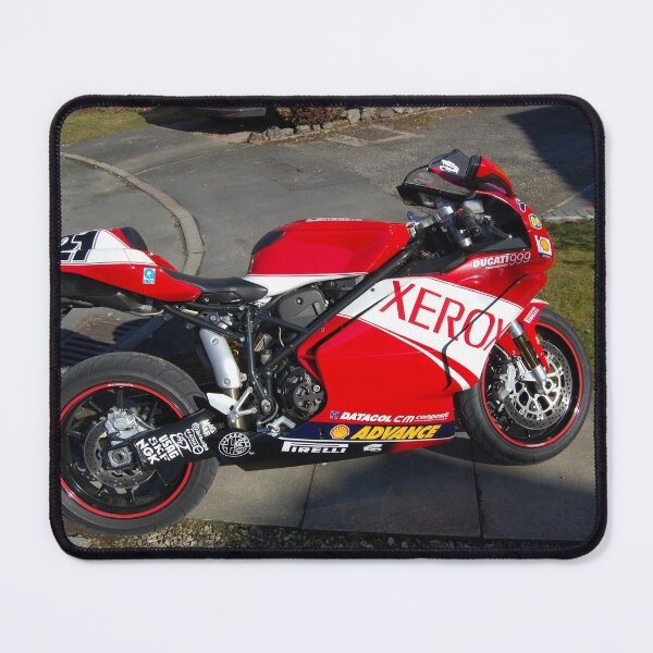 Aperçu de l'œuvre LE DUCATI 999 créée et vendue par ronsaunders47.