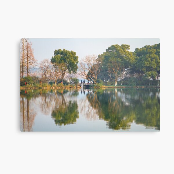 Aperçu de l'œuvre Réflexion du lac de l'Ouest créée et vendue par sinseeho.