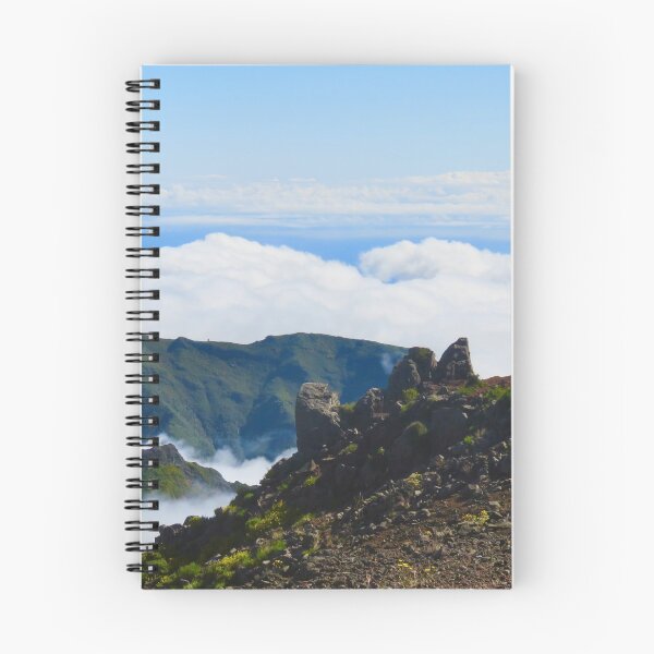 Aperçu de l'œuvre Madère, au dessus des nuages créée et vendue par Ribster13.