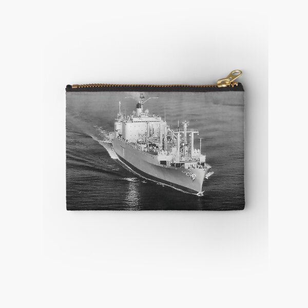 Aperçu de l'œuvre USS BUTTE (AE-27) MAGASIN DE NAVIRE créée et vendue par militarygifts.
