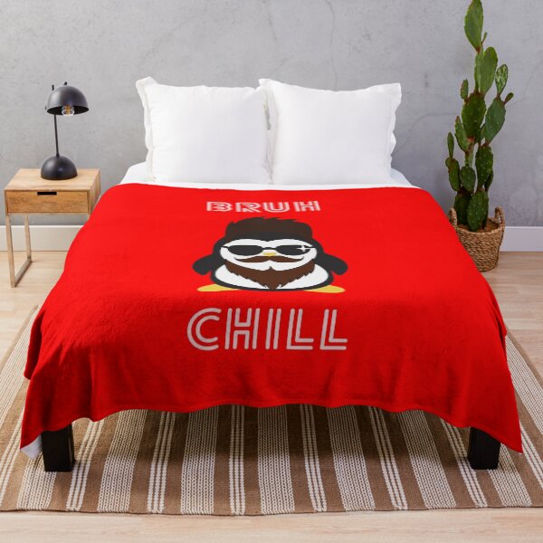 Aperçu de l'œuvre Bruh Chill, Pingouin barbu, Pingouin de Noël, T-shirt essentiel créée et vendue par JoesCornerStore.