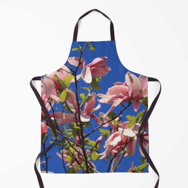 Artikelvorschau, Rosa Magnolie auf dem Hintergrund des blauen Himmels entworfen und verkauft von IraNiva.