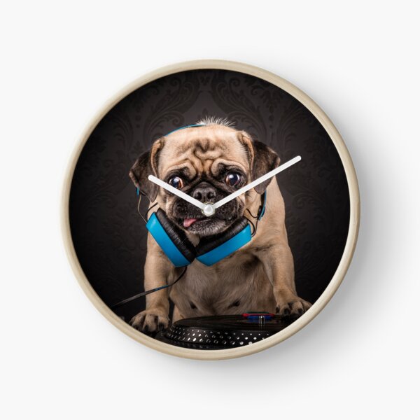The Pug Life - Pug Master Flash Clock