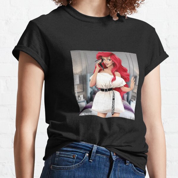 Mädchen mit Kissen Classic T-Shirt