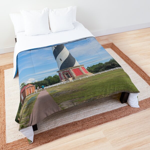 "Cape Hatteras Lighthouse" Comforter for Sale by KensLensDesigns
