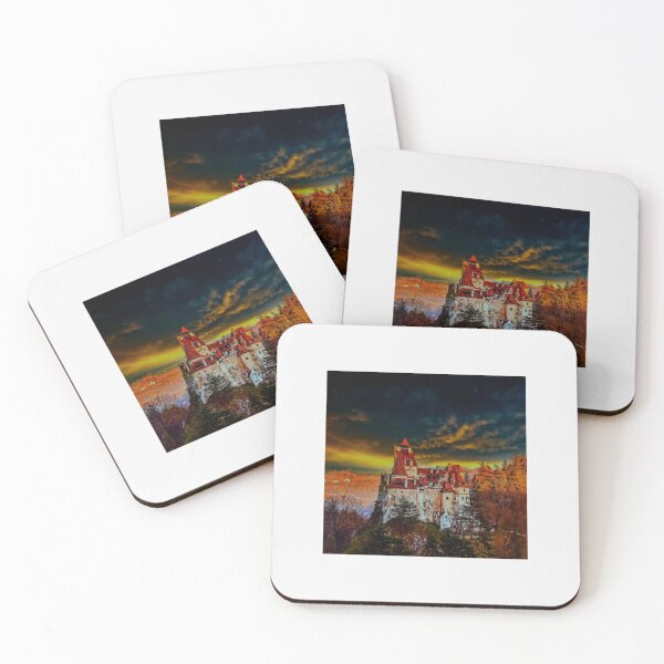 Artikelvorschau, Schloss Dracula| Perfektes Geschenk entworfen und verkauft von jenacyan.