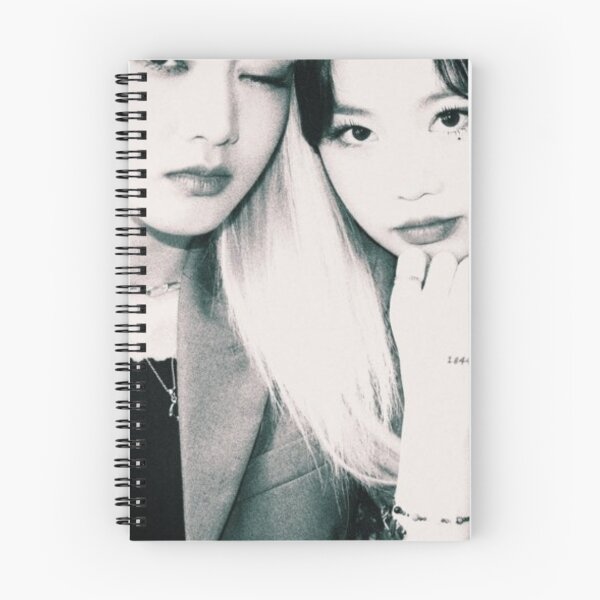 Artikelvorschau, GIDLE Minnie Wink & Soojin SooMin Schwarz & Weiß Monochrom entworfen und verkauft von 4thgenkpop.