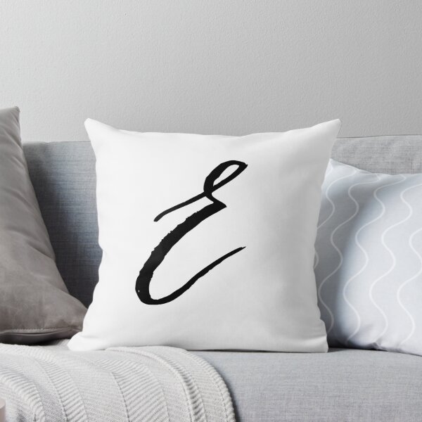 Artikelvorschau, Monogramm in Kursivschrift | Monogrammbuchstabe E entworfen und verkauft von JustSeasons.