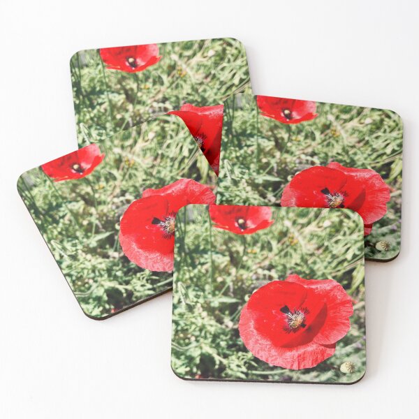Artikelvorschau, Roter Mohn mit einer Biene entworfen und verkauft von C-L-Cs.