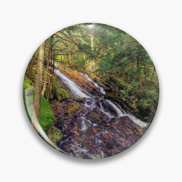 Artikelvorschau, Wasserfälle und grünes Moos entworfen und verkauft von MrRainbowArt.