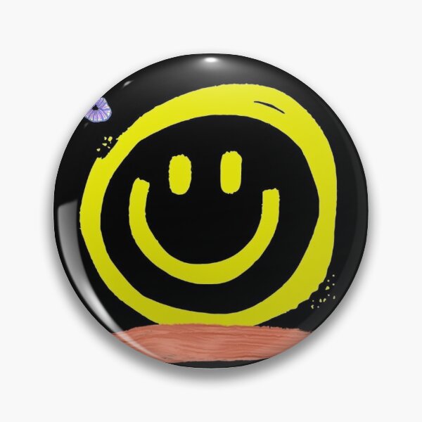 Aperçu de l'œuvre Smiley Face Wallpaper T-Shirt be happy  créée et vendue par firefighterr.