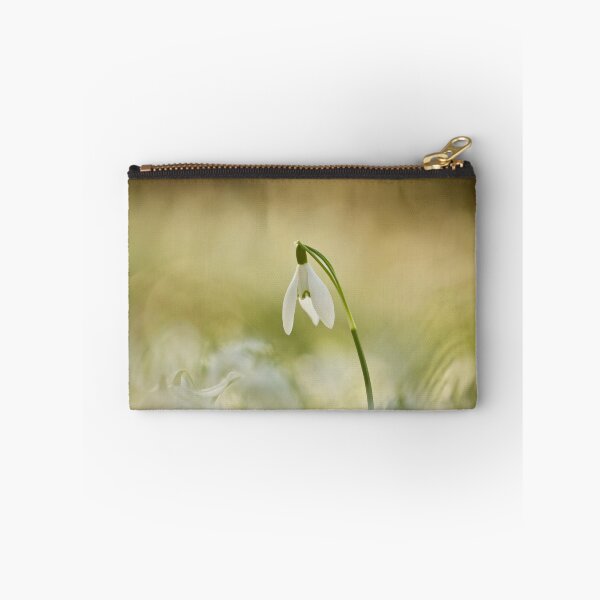 Aperçu de l'œuvre Photographie numérique de perce-neige ensoleillé créée et vendue par SimonJohnson1.
