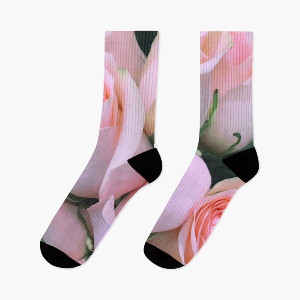 Item preview, Primer plano elegante ramo de rosas rosa pastel designed and sold by DEC02.