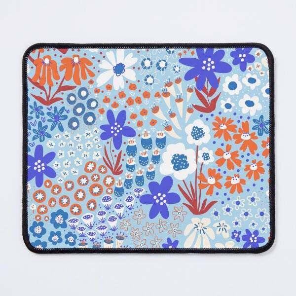 Artikelvorschau, Blue Winter Floral Pattern Flower Field Meadow entworfen und verkauft von Sandra Hutter.