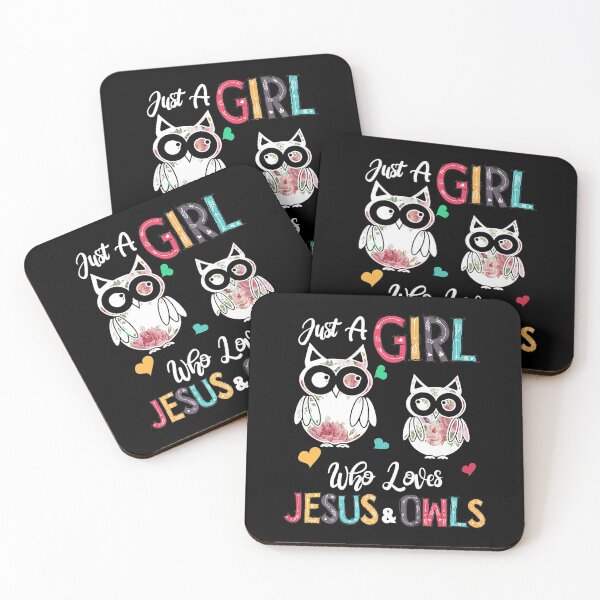 Aperçu de l'œuvre Just a Girl Who Loves Jesus And Owls Costume Christian créée et vendue par TarahHimanga.