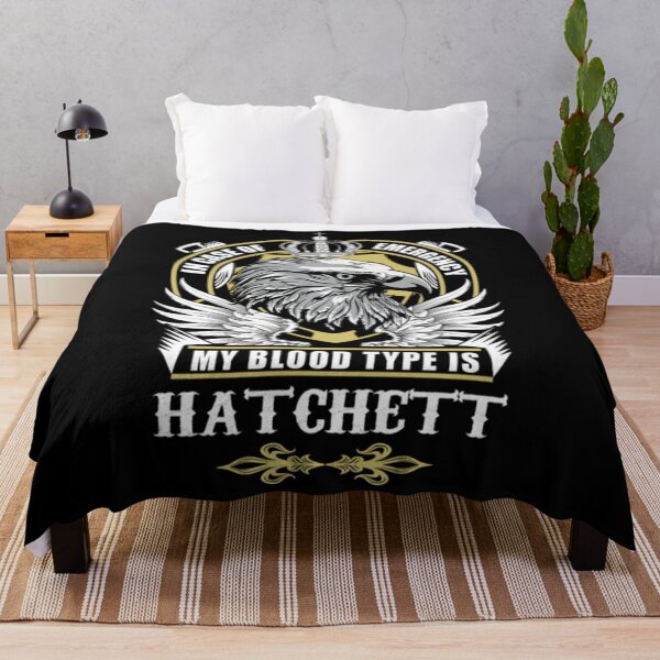 Aperçu de l'œuvre T-shirt HatchettT-shirt Hatchett Name - En cas d'urgence, mon groupe sanguin est Hatchett Gift Item créée et vendue par PatuiAsulin.