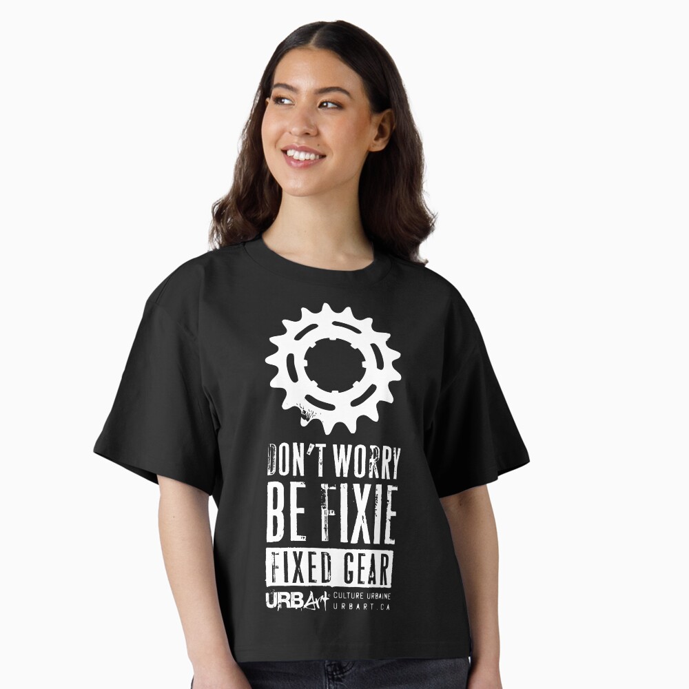 Aperçu de l'œuvre T-shirt boxy créée et vendue par UrbArt.
