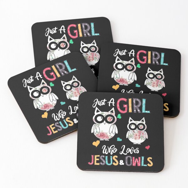 Aperçu de l'œuvre Just a Girl Who Loves Jesus And Owls Costume Christian créée et vendue par WoolRudransh.