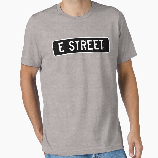 Artikel-Vorschau von E Street, Vintage Straßenschild, designt und verkauft von dissident.