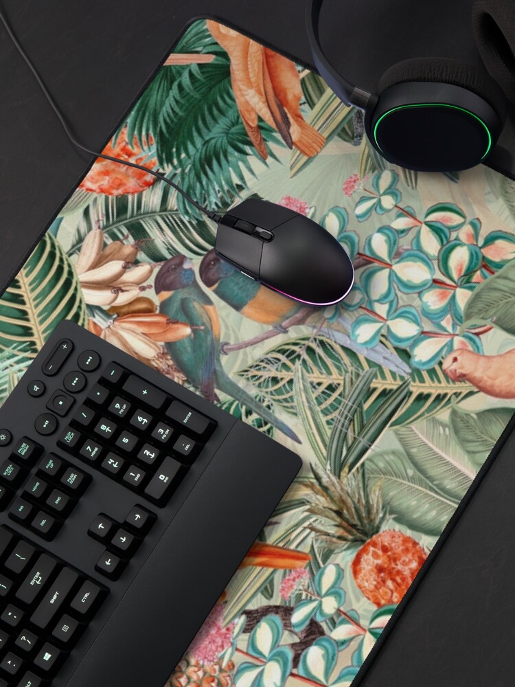 Aperçu 4 sur 5. Tapis de souris avec l'œuvre Jardin botanique de la jungle d'oiseaux tropicaux orange vintage créée et vendue par UtArt.
