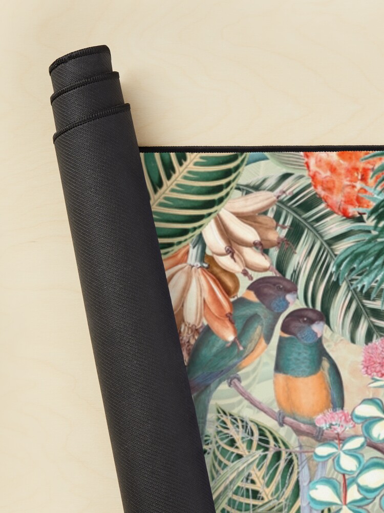 Aperçu 2 sur 5. Tapis de souris avec l'œuvre Jardin botanique de la jungle d'oiseaux tropicaux orange vintage créée et vendue par UtArt.