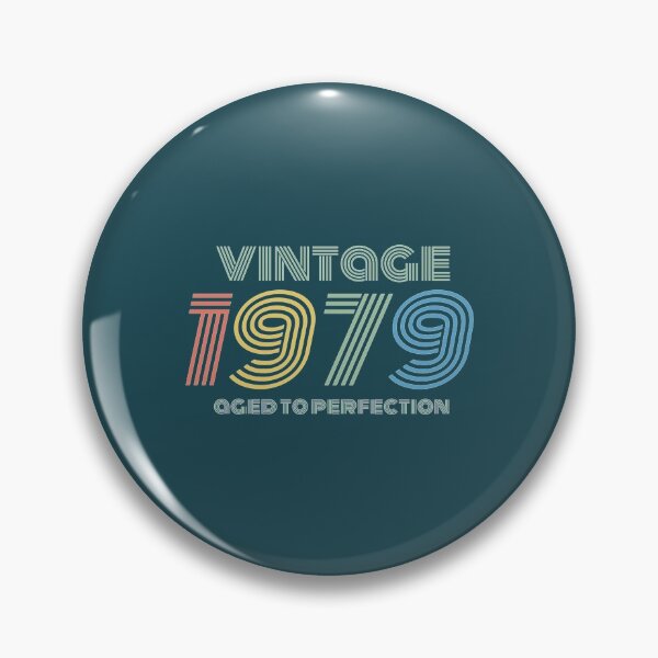 Artikelvorschau, 1979 Geburtstag Vintage Alter Perfektion Lustiges Retro-Geschenk entworfen und verkauft von RStudioDesign.
