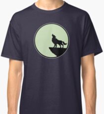 wolf moon wolf Classic T-Shirt