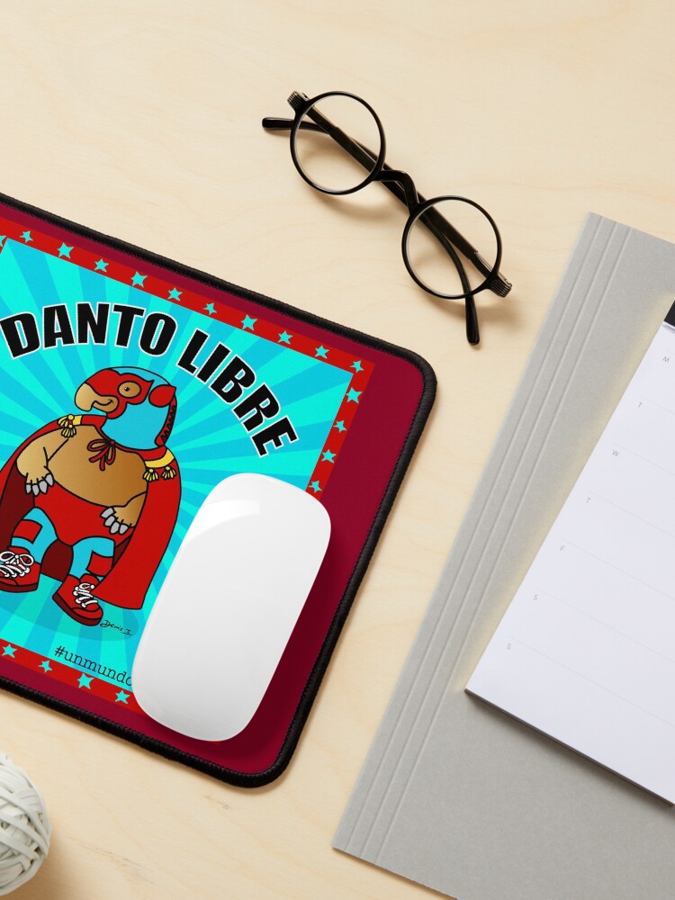 Imagen 3 de 5, Alfombrilla de ratón con la obra DANTO LIBRE, diseñada y vendida por visiontorres.