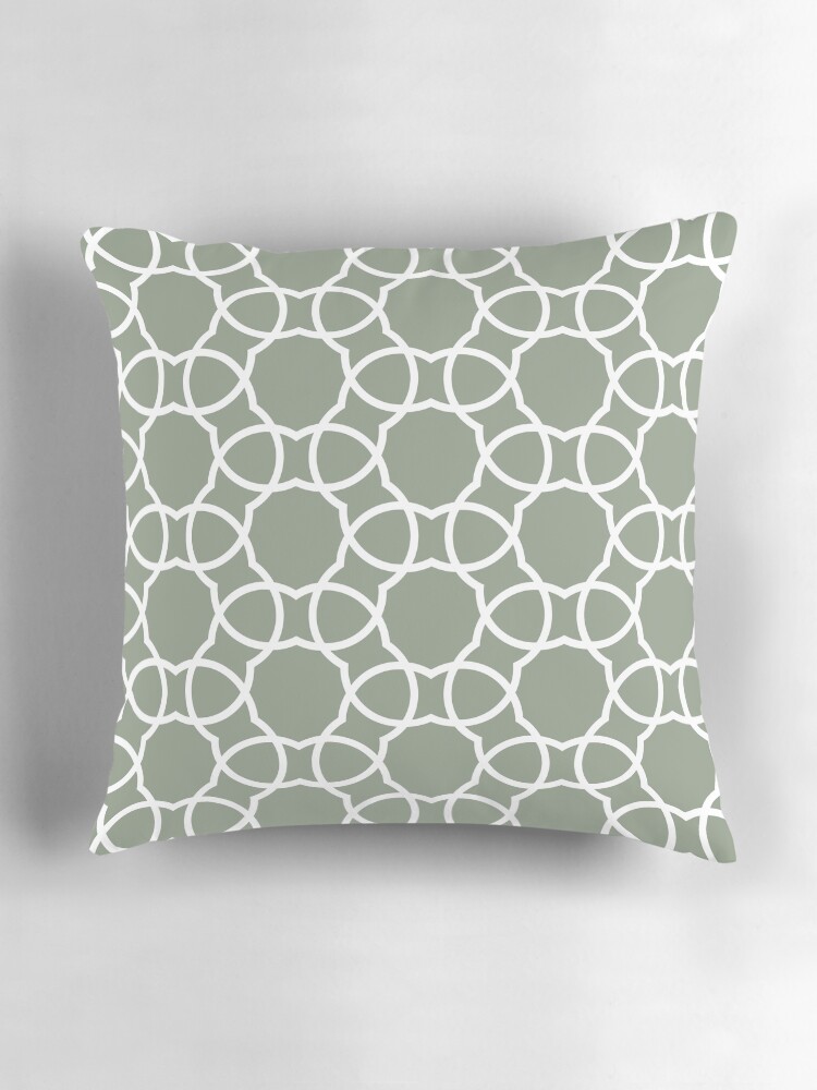 Thumbnail 3 von 4, Kissen, Mid-tone Green and White Petal Shape Tile Pattern Pairs Benjamin Moore 2022 Popular Color High Park 467 - Colour Trends - Shades - Hues designt und verkauft von ColorOfTheYears.